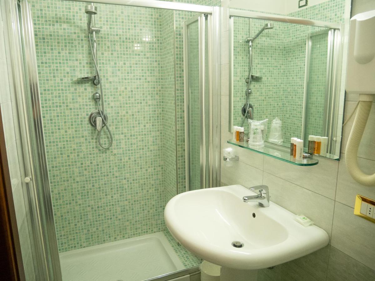 Dipendenza Hotel Londra İskenderiye Dış mekan fotoğraf